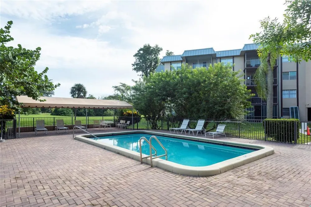 6061 N Falls Cir Dr, Lauderhill, FL 33319
