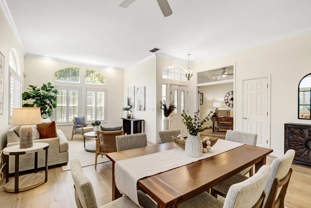 5144 Whisper Oaks Ln, Carmichael, CA 95608