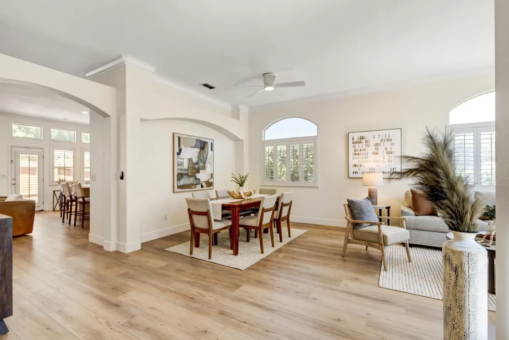 5144 Whisper Oaks Ln, Carmichael, CA 95608