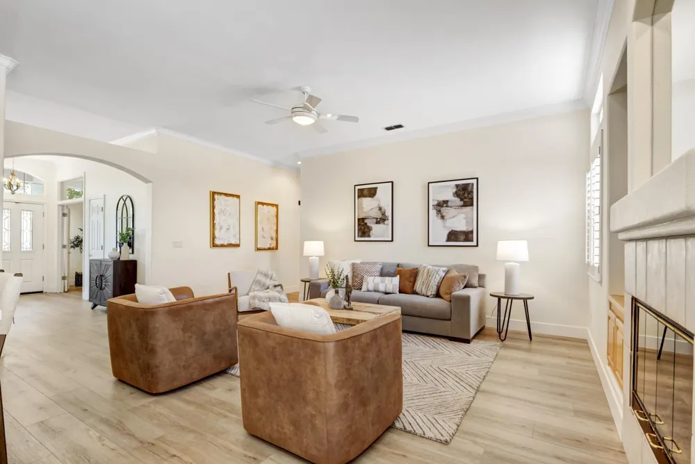 5144 Whisper Oaks Ln, Carmichael, CA 95608