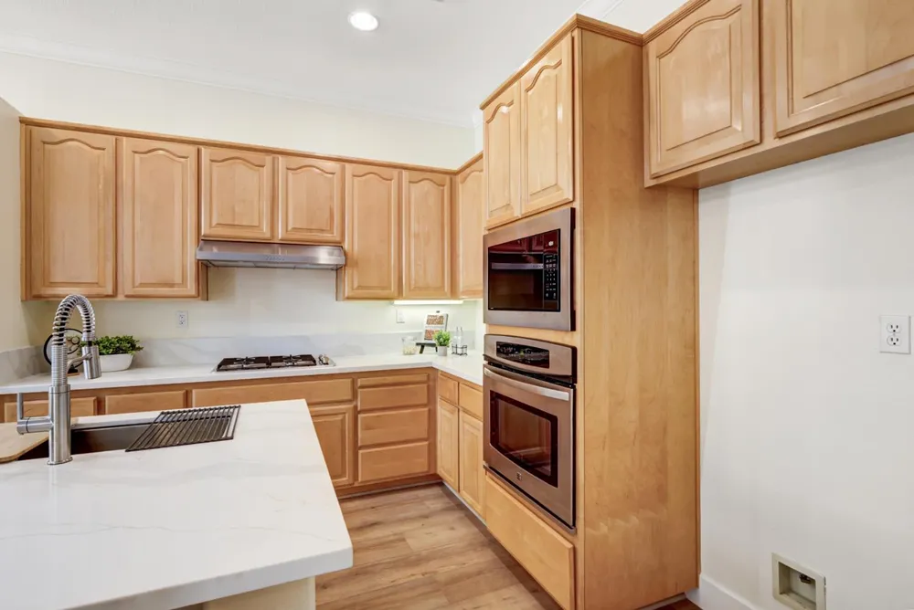 5144 Whisper Oaks Ln, Carmichael, CA 95608