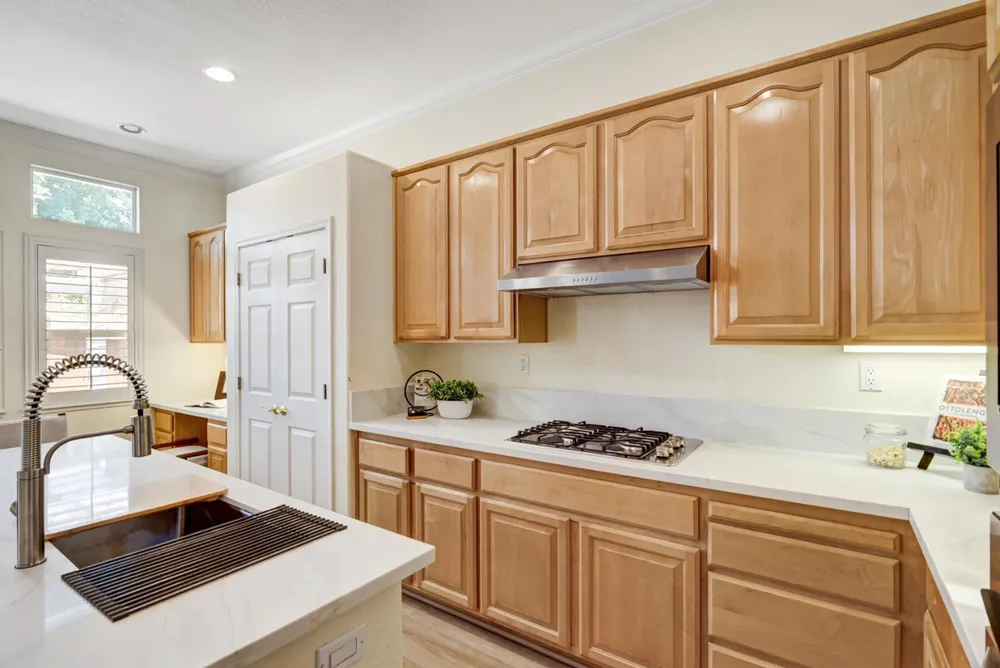 5144 Whisper Oaks Ln, Carmichael, CA 95608
