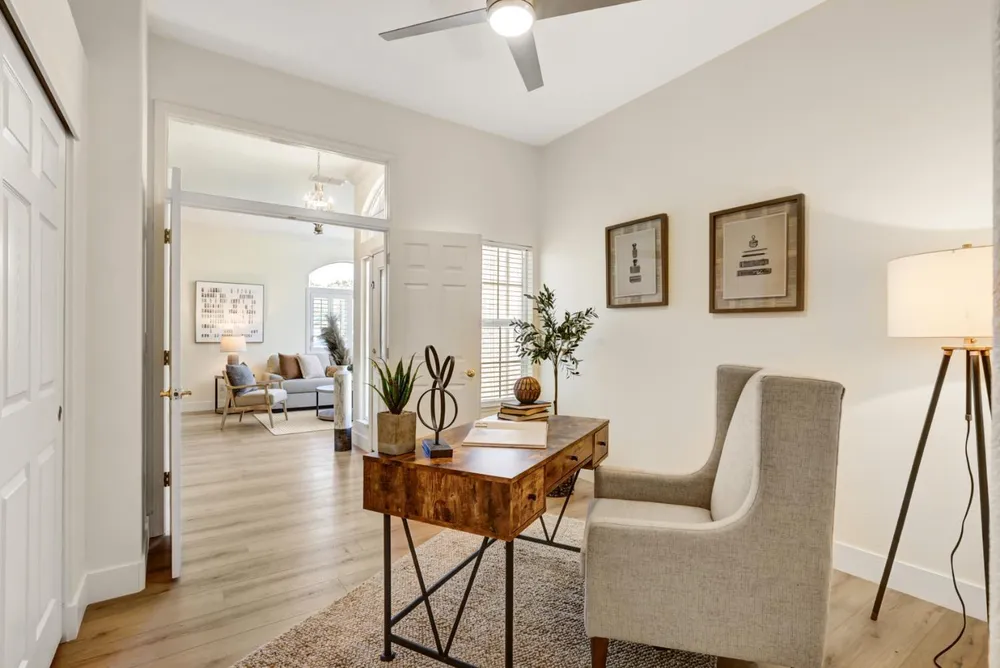 5144 Whisper Oaks Ln, Carmichael, CA 95608