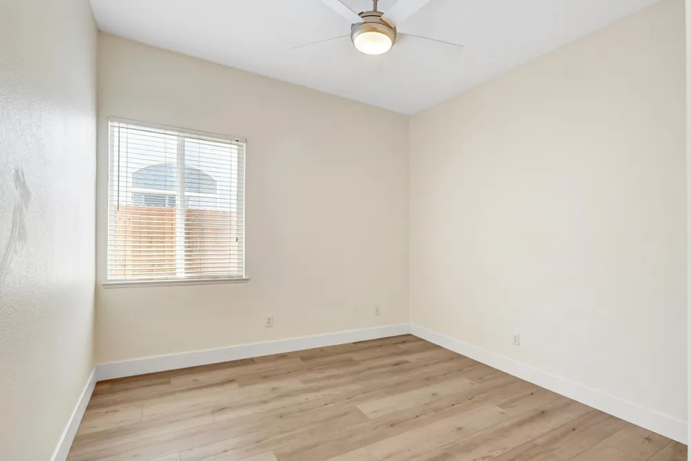 5144 Whisper Oaks Ln, Carmichael, CA 95608