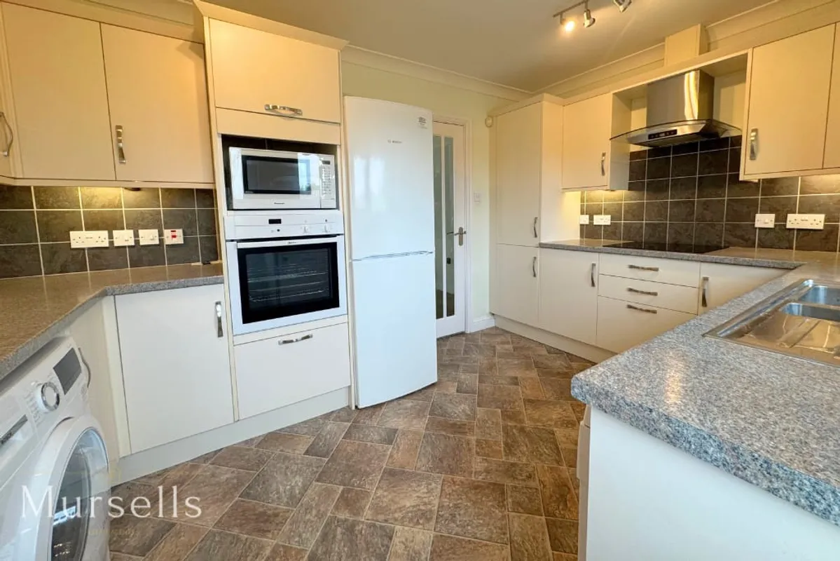 Ballard Close, Lytchett Matravers, Poole, BH16