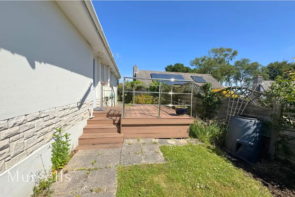 Ballard Close, Lytchett Matravers, Poole, BH16