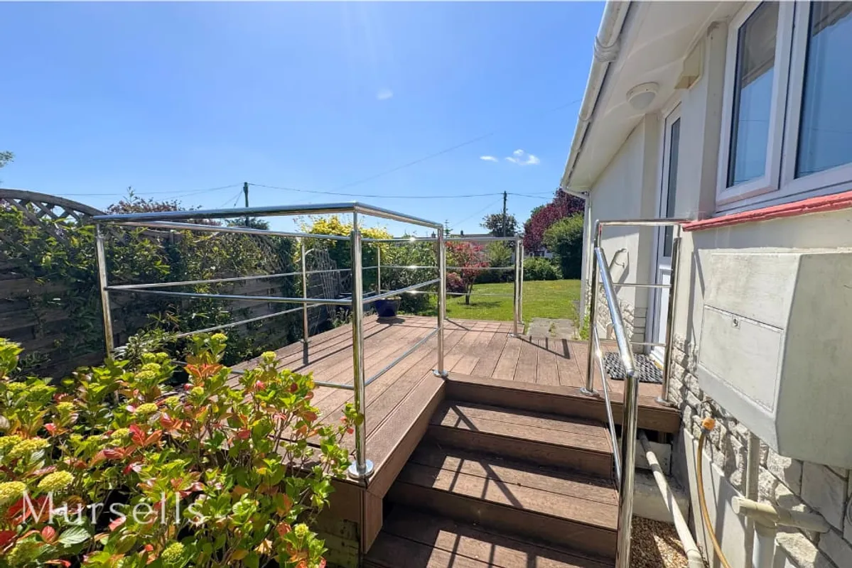 Ballard Close, Lytchett Matravers, Poole, BH16