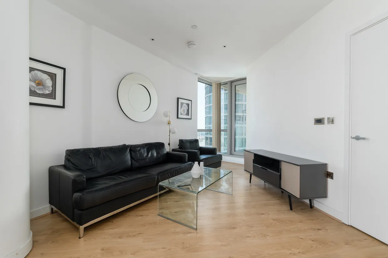 Biscayne Avenue, London, E14 photo 3