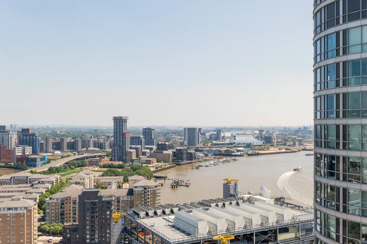 Biscayne Avenue, London, E14 photo 12