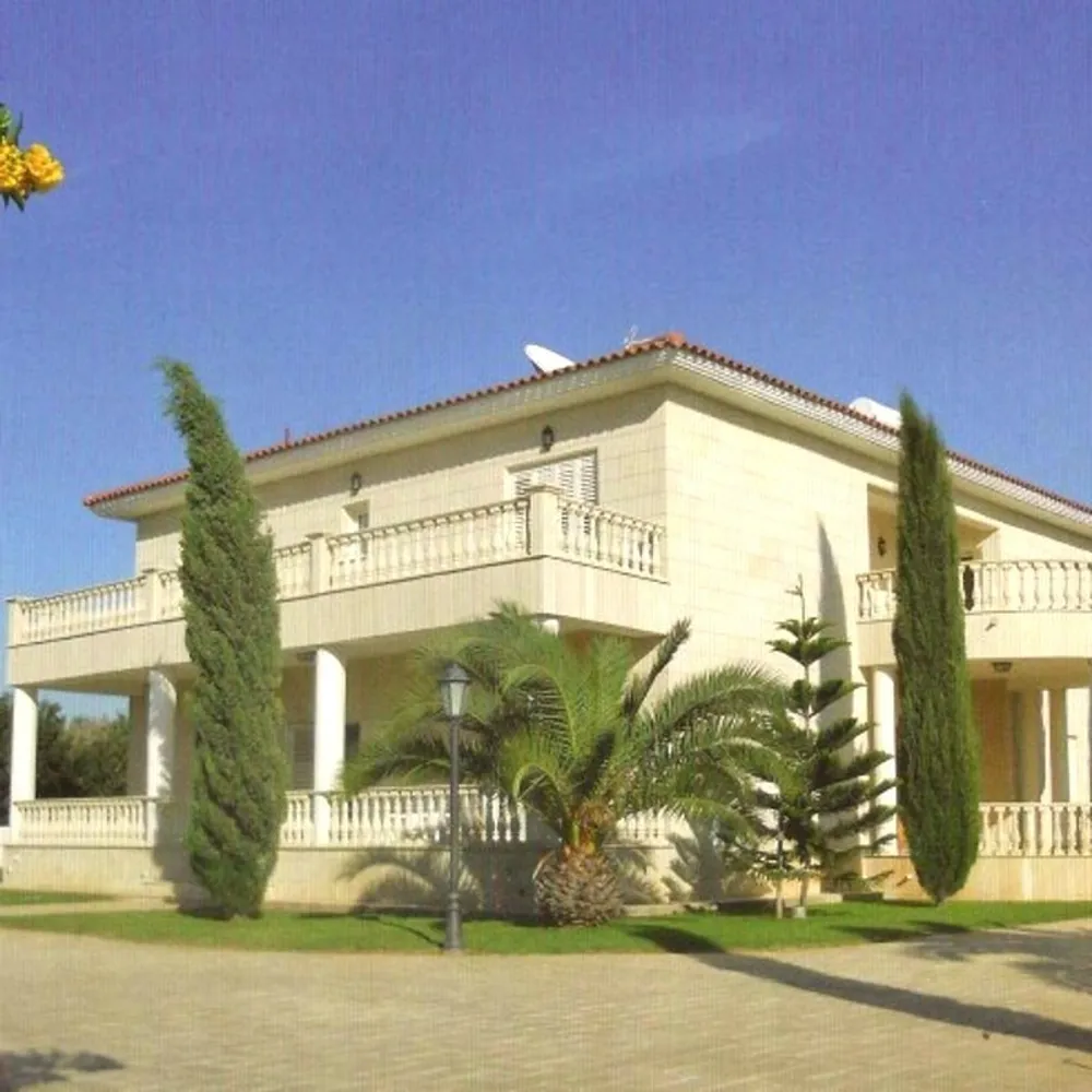 4 B/R Villa : Limassol, Monagrouli