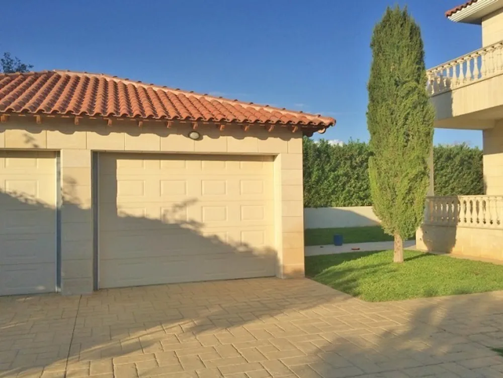 4 B/R Villa : Limassol, Monagrouli