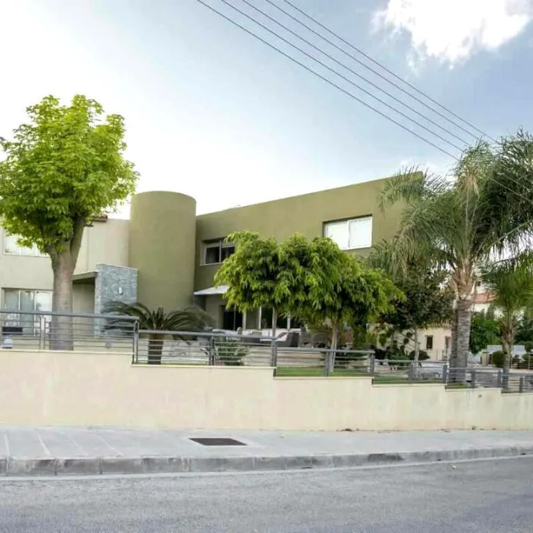 5 B/R Villa : Ayios Athanasios, Limassol, Ayios Athanasios