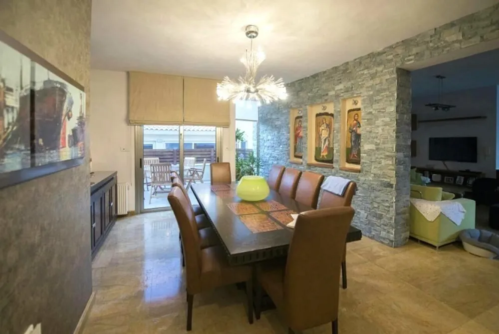 5 B/R Villa : Ayios Athanasios, Limassol, Ayios Athanasios