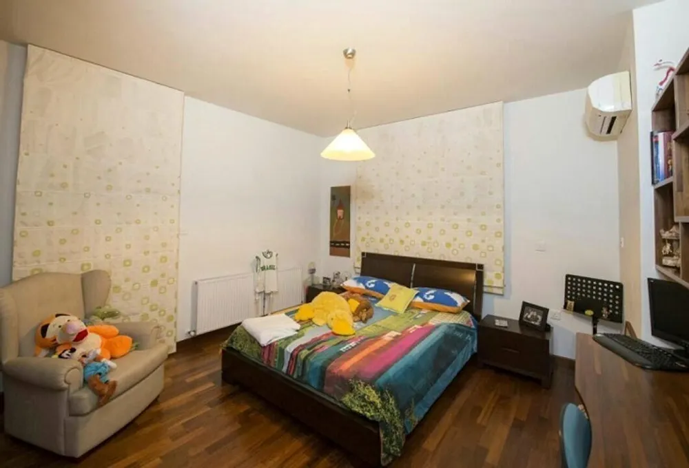5 B/R Villa : Ayios Athanasios, Limassol, Ayios Athanasios