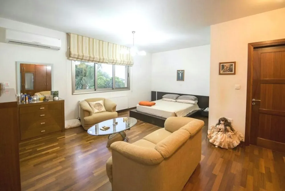 5 B/R Villa : Ayios Athanasios, Limassol, Ayios Athanasios
