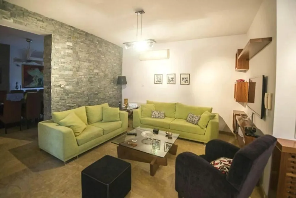 5 B/R Villa : Ayios Athanasios, Limassol, Ayios Athanasios