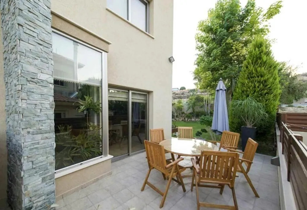 5 B/R Villa : Ayios Athanasios, Limassol, Ayios Athanasios