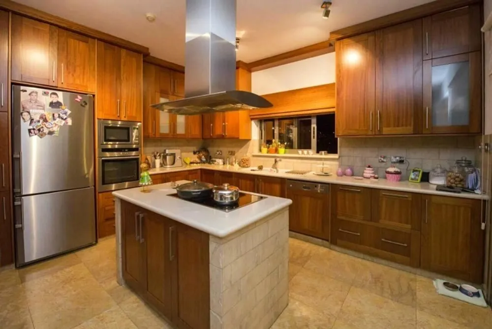 5 B/R Villa : Ayios Athanasios, Limassol, Ayios Athanasios