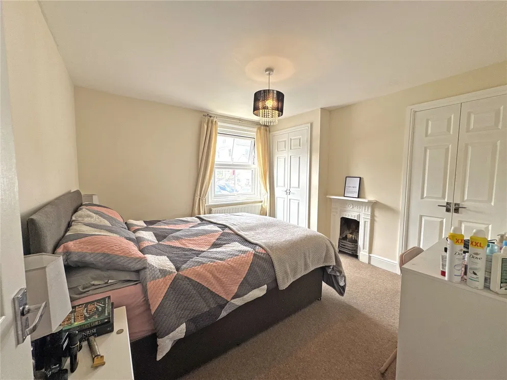 Property carousel item 3