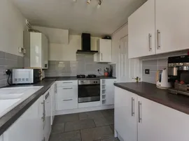 Hope Farm Road, Great Sutton, ELLESMERE PORT thumb 3