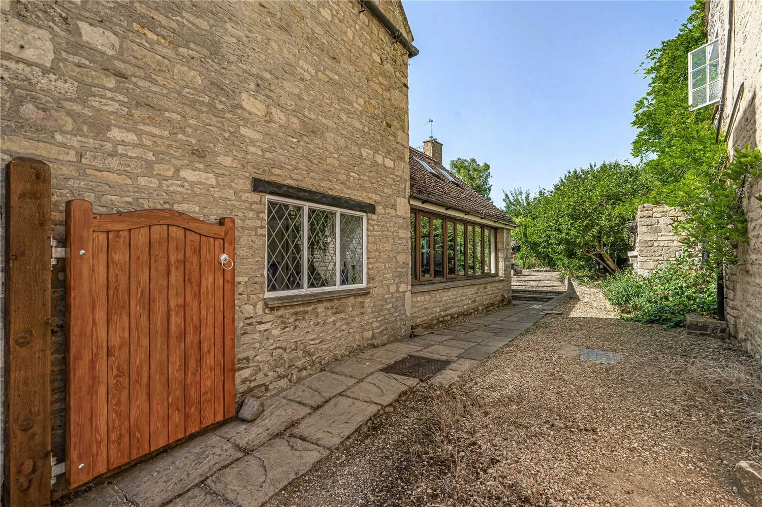 Middle Street, Elton, PE8 photo 16