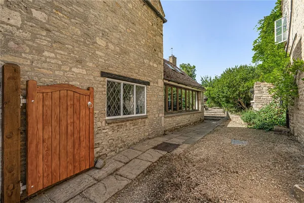Middle Street, Elton, PE8 photo 16