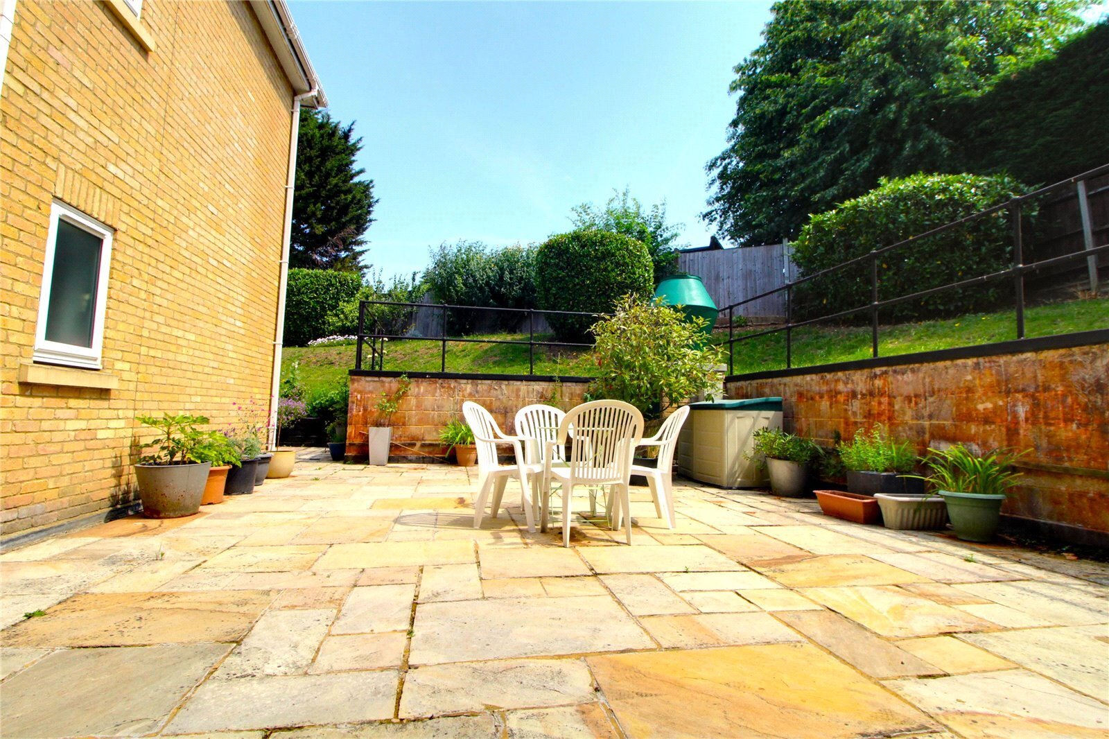 Slades Hill, Enfield, Middlesex, EN2 Image 3