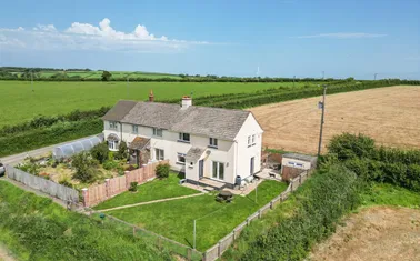 Nr Buckland Brewer