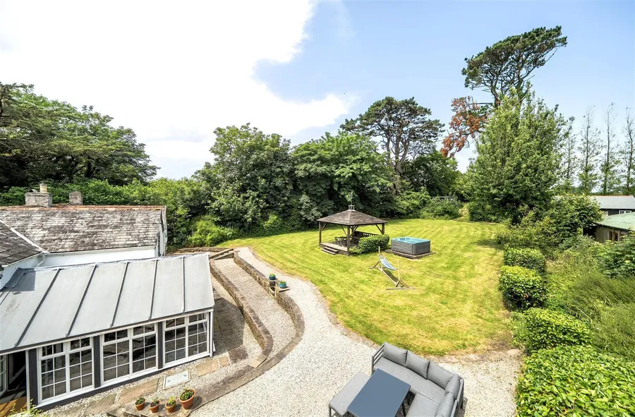 Property Image 32