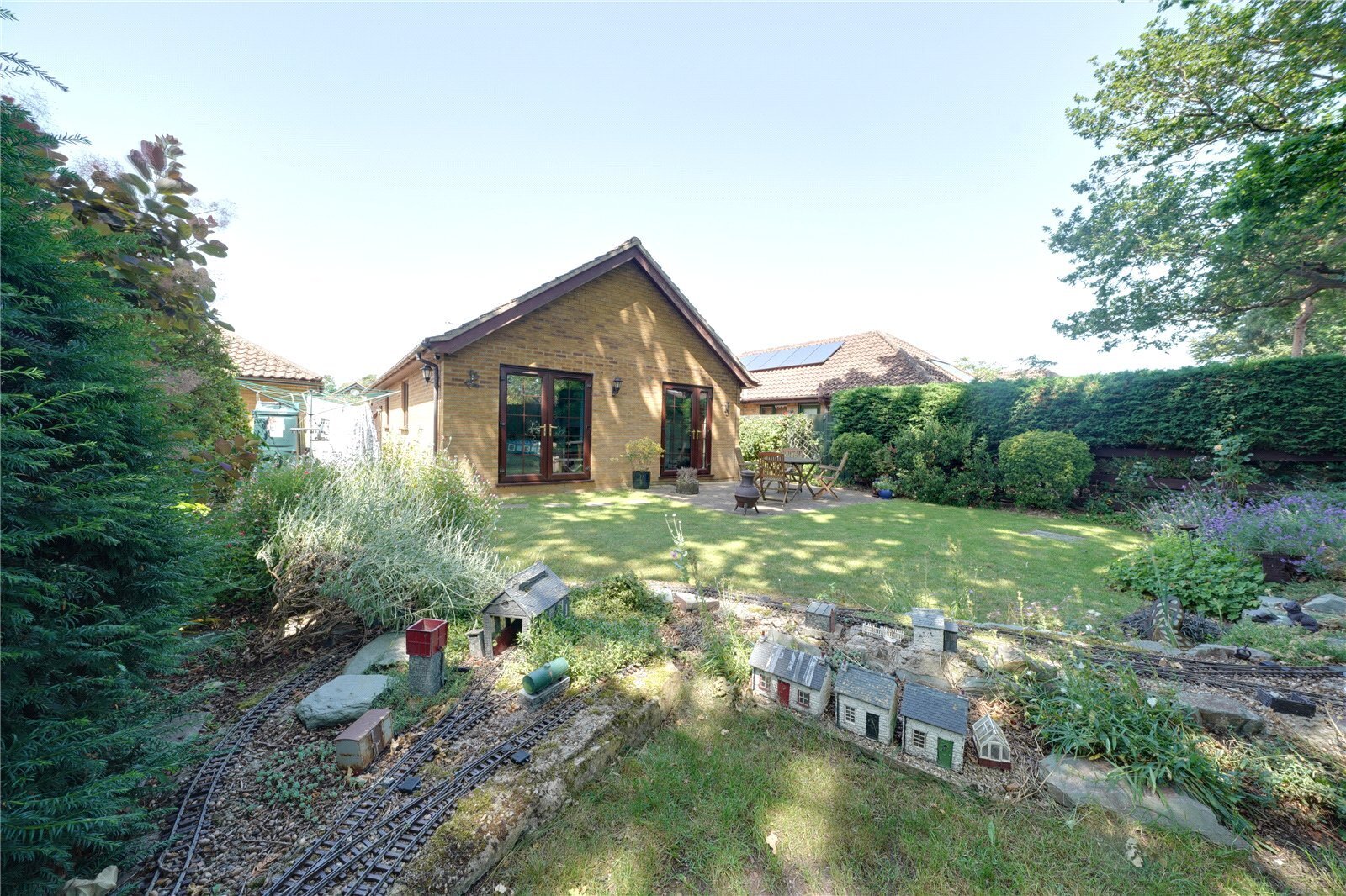 Meadow Drive, Lakenheath, Brandon, Suffolk, IP27 Image 6