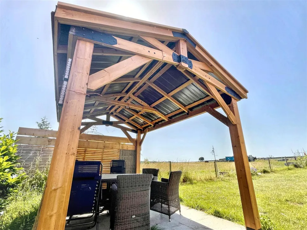 Property carousel item 19