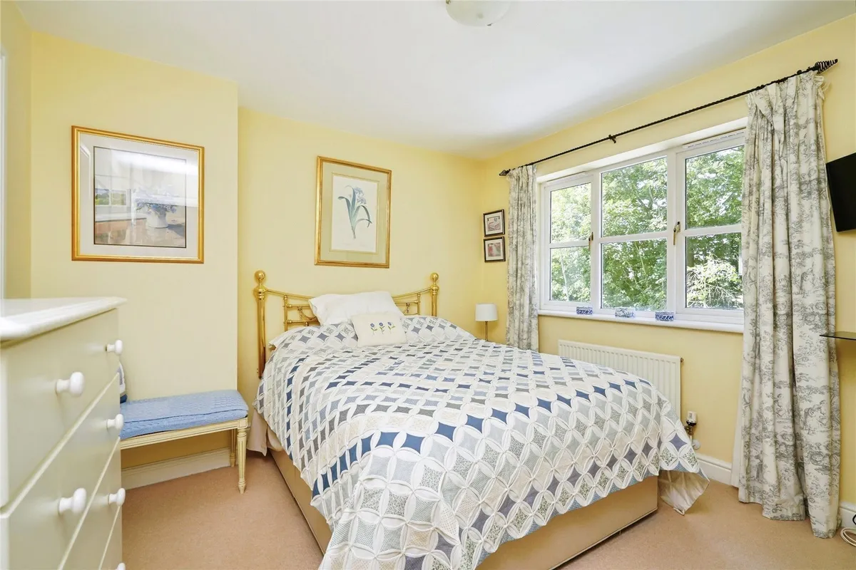 Hawthorn Drive, Bradwell Village, Burford, Oxfordshire, OX18