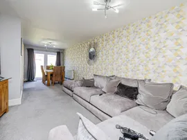 Snowdon Close, Lincoln thumb 3