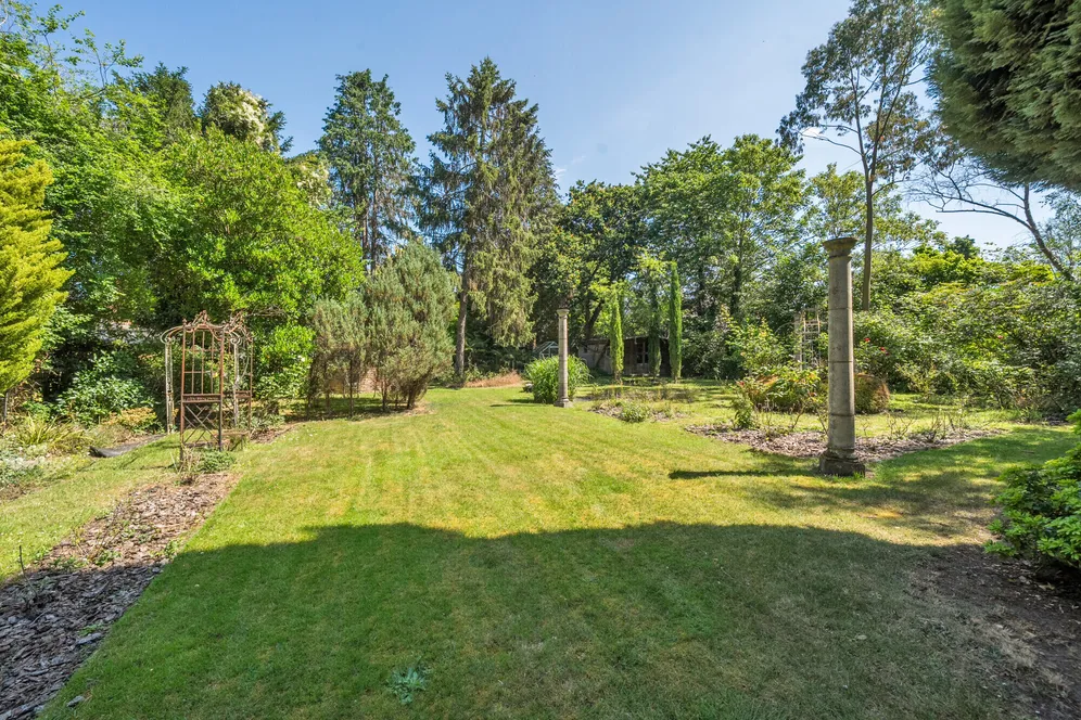 Burfield Road, Windsor, SL4 photo 8