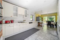 Burfield Road, Windsor, SL4 photo 9