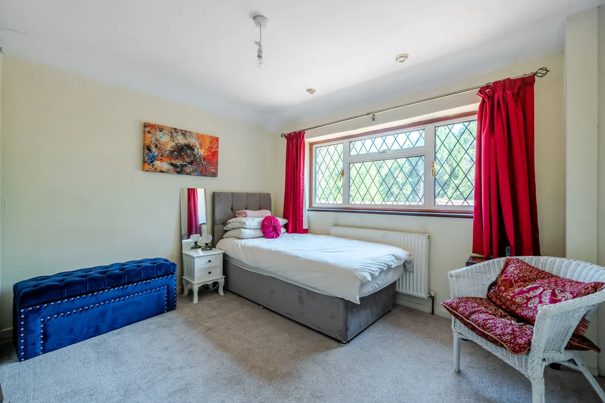Burfield Road, Windsor, SL4 photo 13