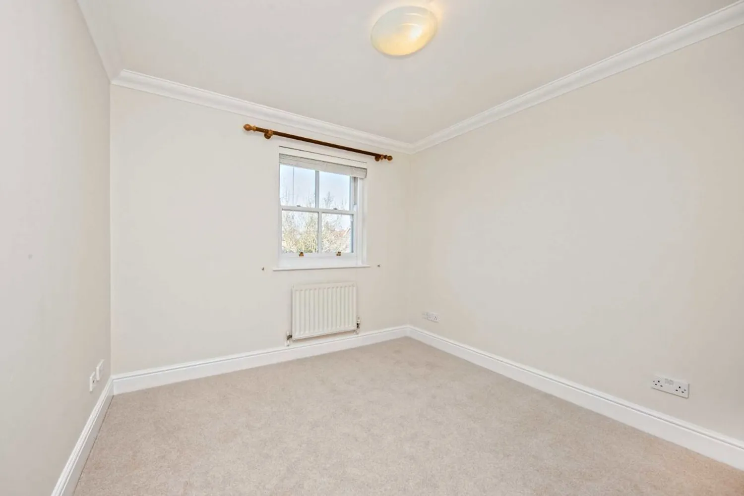 Admiralty Way, Teddington, TW11 photo 7