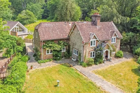 Dye House Road Thursley GU8