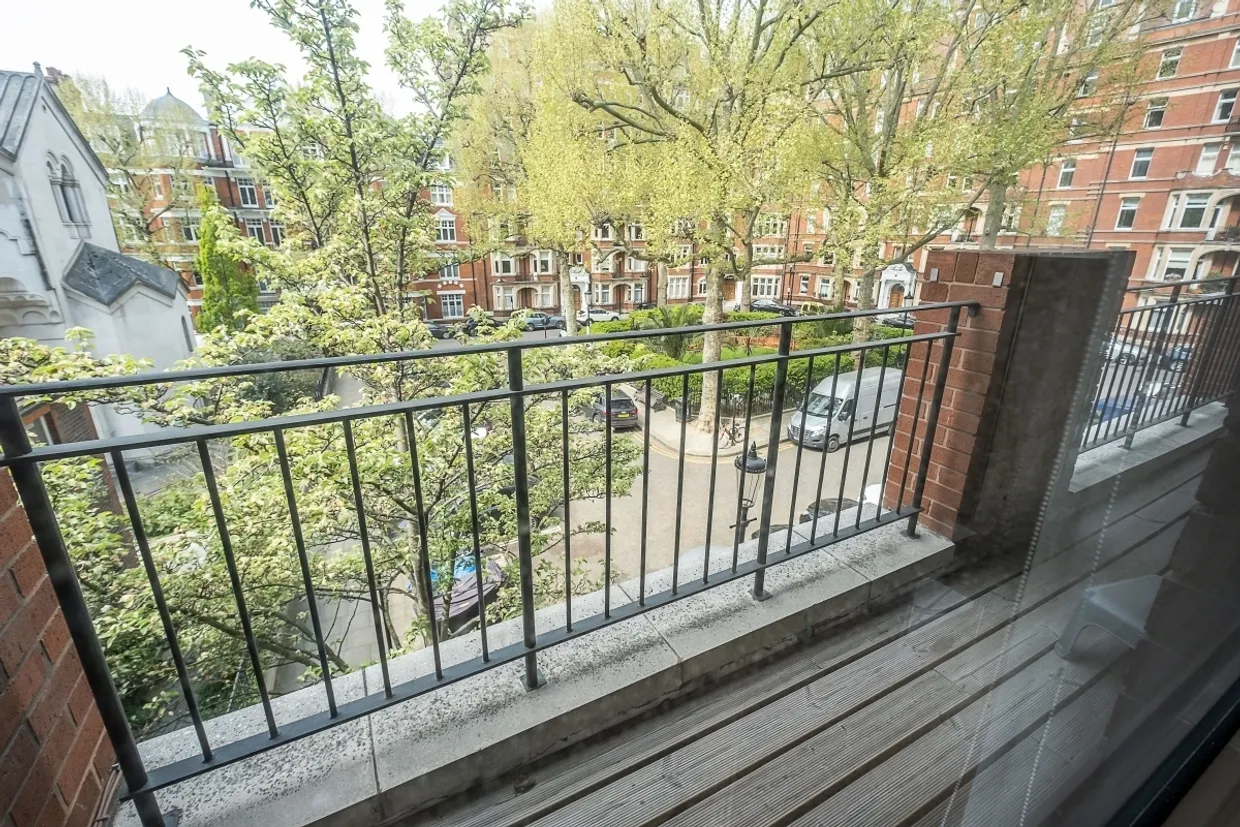 Iverna Gardens London W8 photo 8