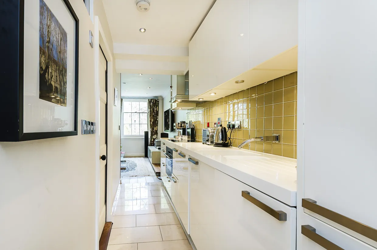Brompton Square Knightsbridge SW3 photo 5