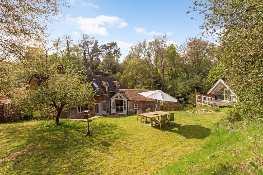 Dye House Road Thursley GU8 photo 11