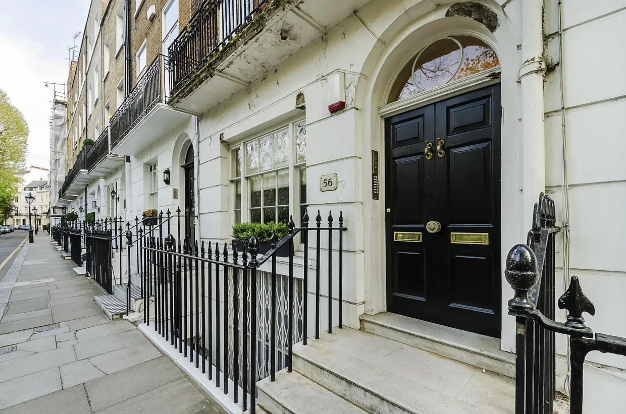 Brompton Square Knightsbridge SW3 photo 10