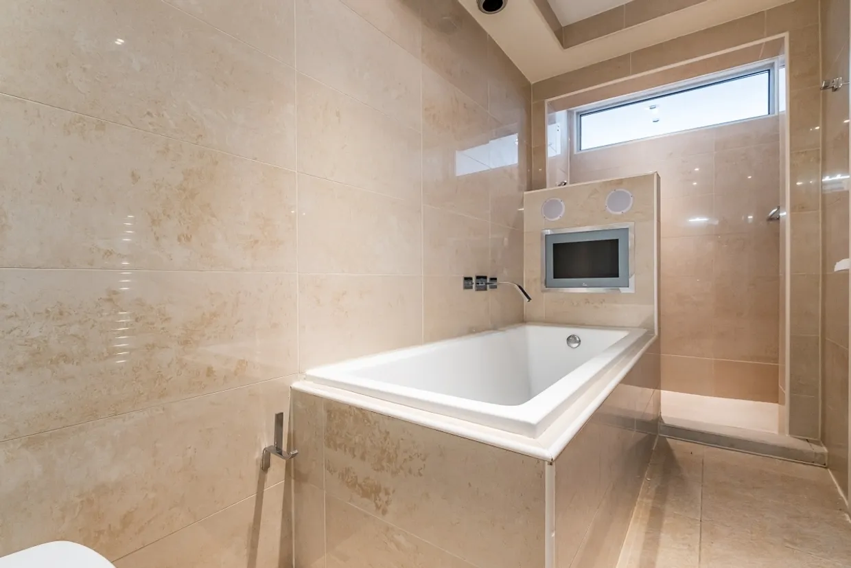 Brompton Square Knightsbridge SW3 photo 14