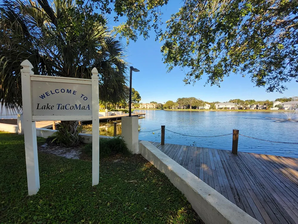 4300 NW 30th St, Coconut Creek, FL 33066