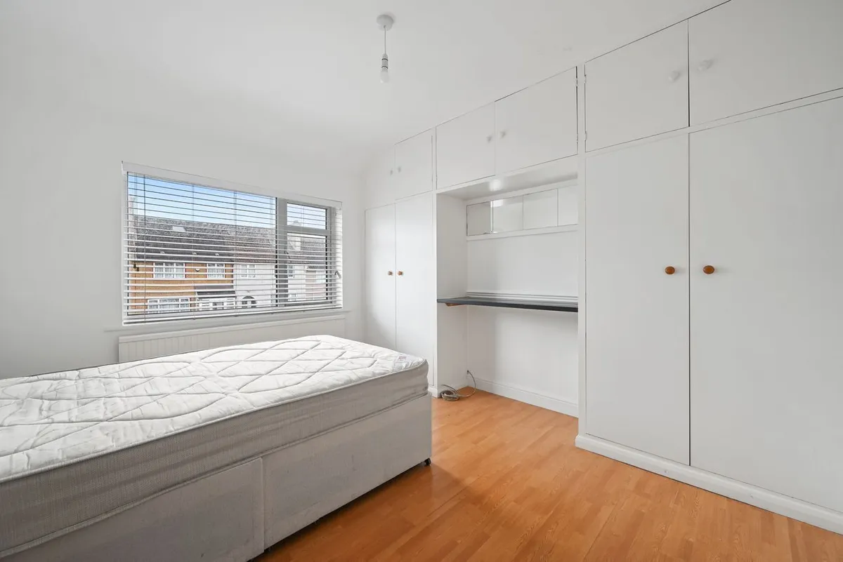 Ballards Road, London, NW2