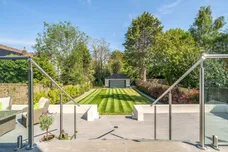 Oatlands Drive Weybridge KT13 photo 4