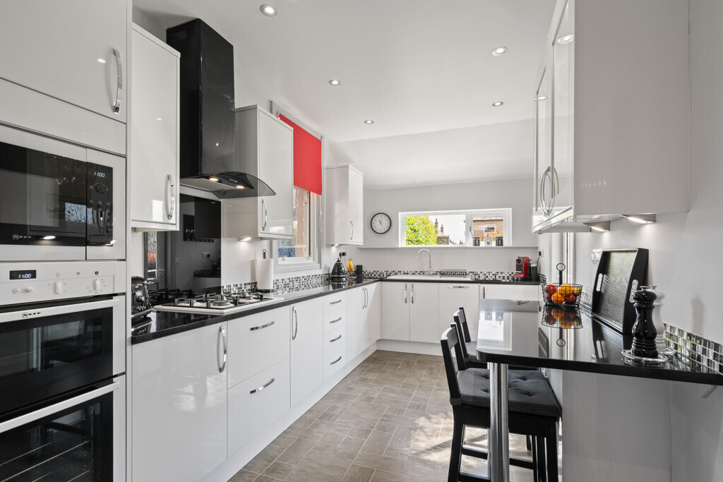 37 Morningside Grove, Morningside, Edinburgh, EH10 5PX Image 11