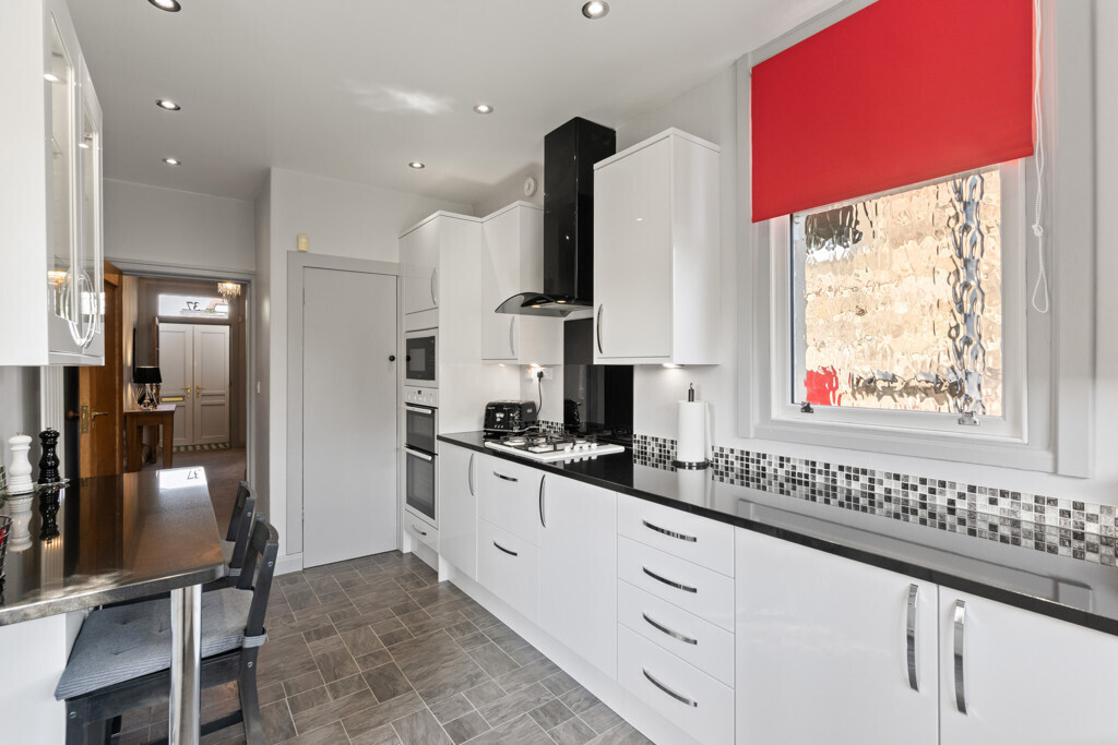 37 Morningside Grove, Morningside, Edinburgh, EH10 5PX Image 13