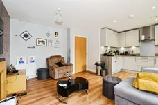 Gibbs Couch, Watford