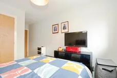 Gibbs Couch, Watford